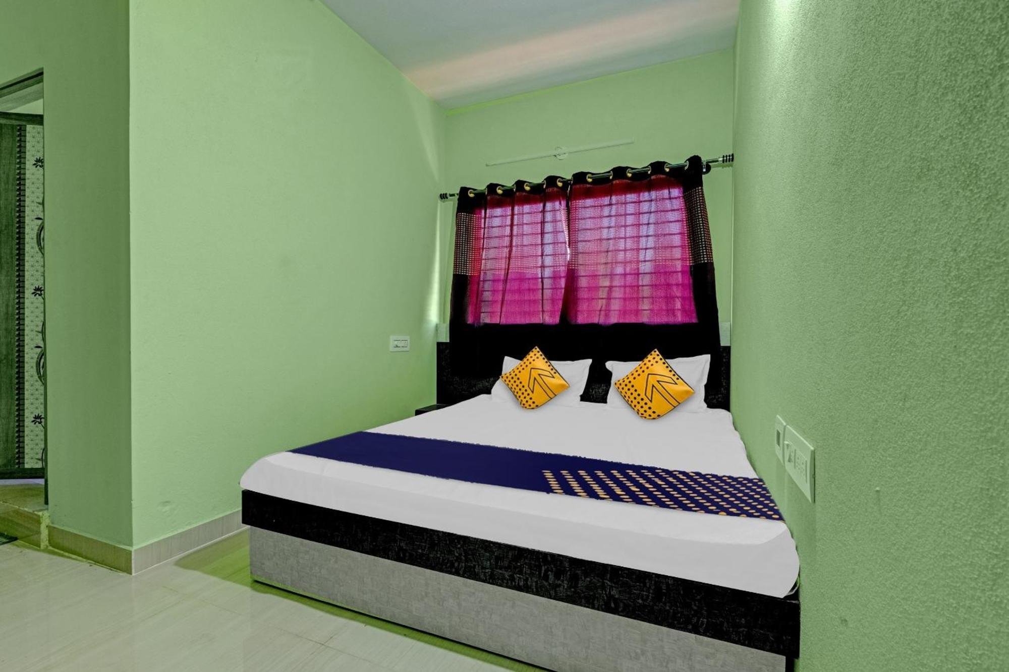 Spot On B R Comforts Krs Back Water Hotel Hosa Kannambadi Luaran gambar