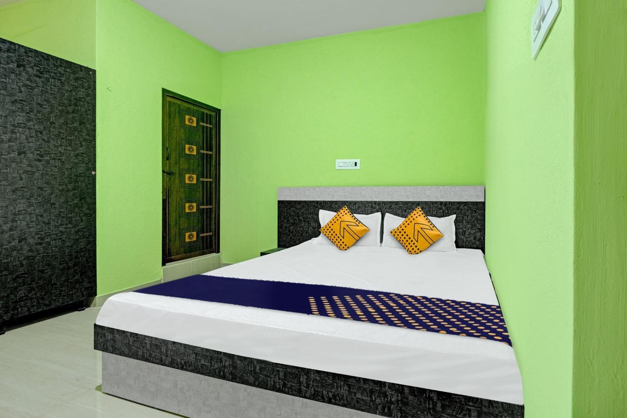 Spot On B R Comforts Krs Back Water Hotel Hosa Kannambadi Luaran gambar