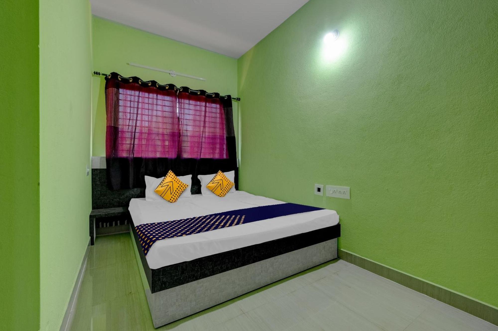 Spot On B R Comforts Krs Back Water Hotel Hosa Kannambadi Luaran gambar