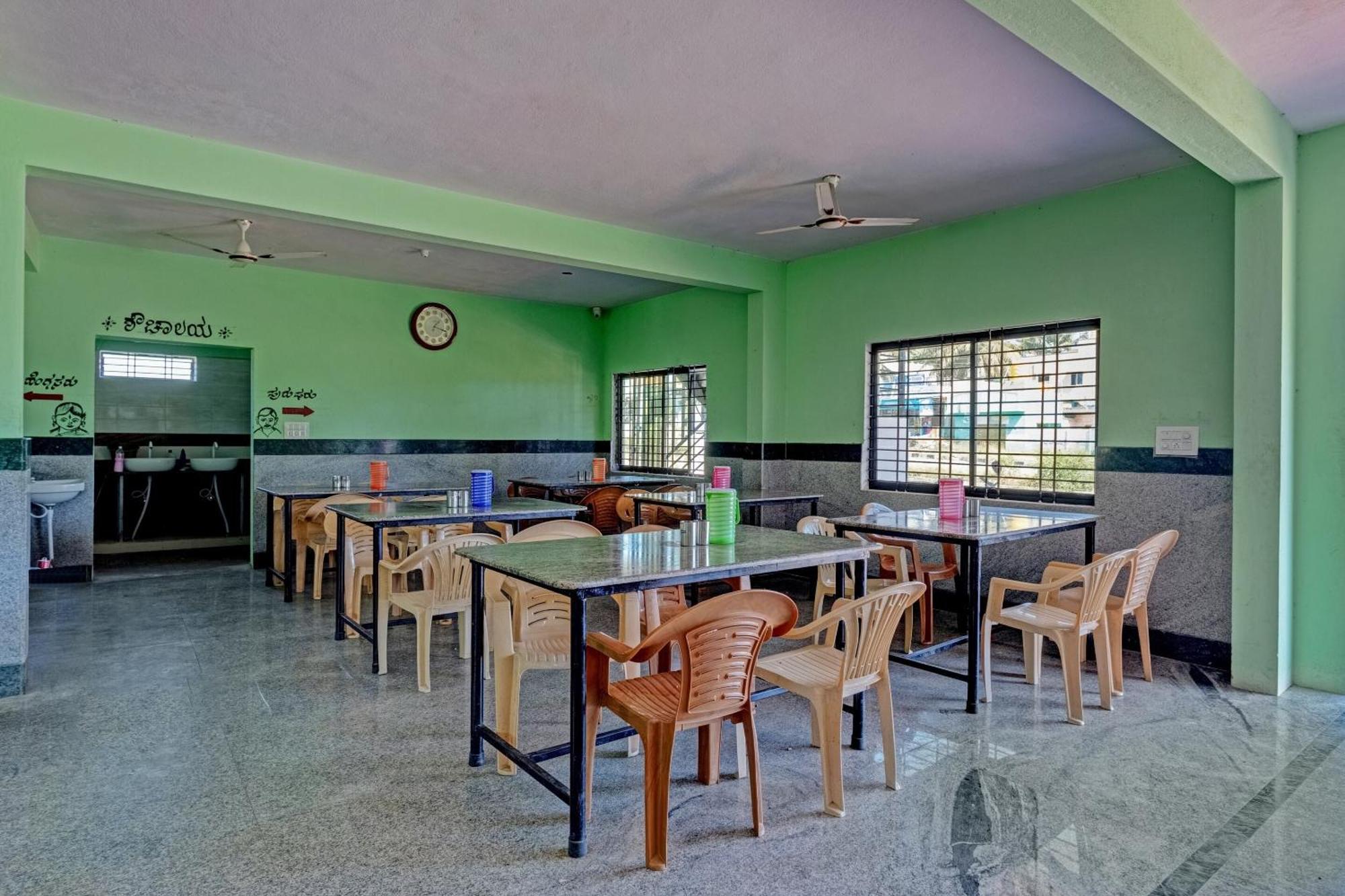 Spot On B R Comforts Krs Back Water Hotel Hosa Kannambadi Luaran gambar